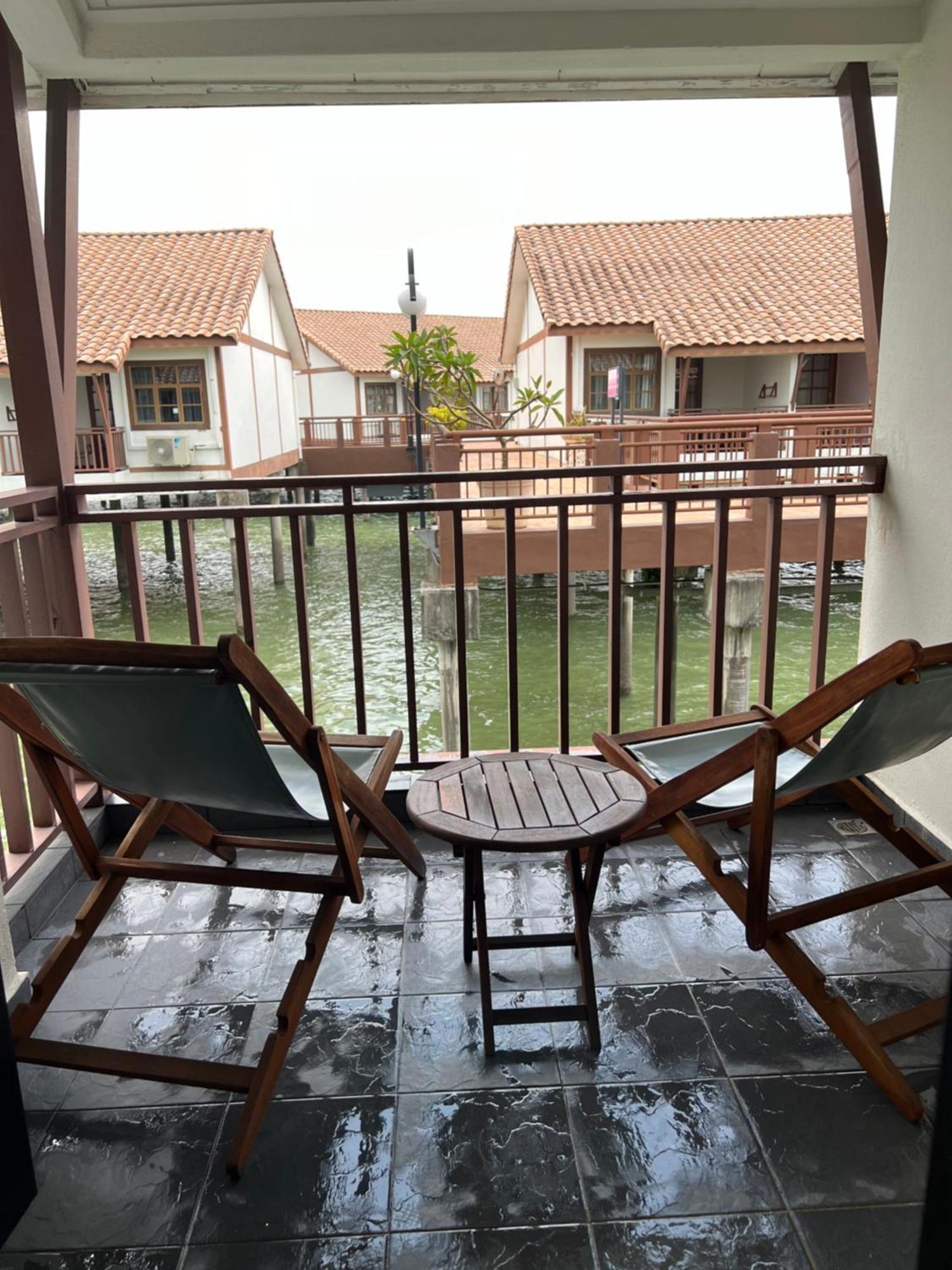 Water Chalet Pd Private Unit Port Dickson Eksteriør billede